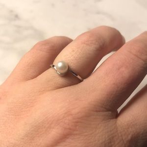 Avon sterling silver & Pearl ring